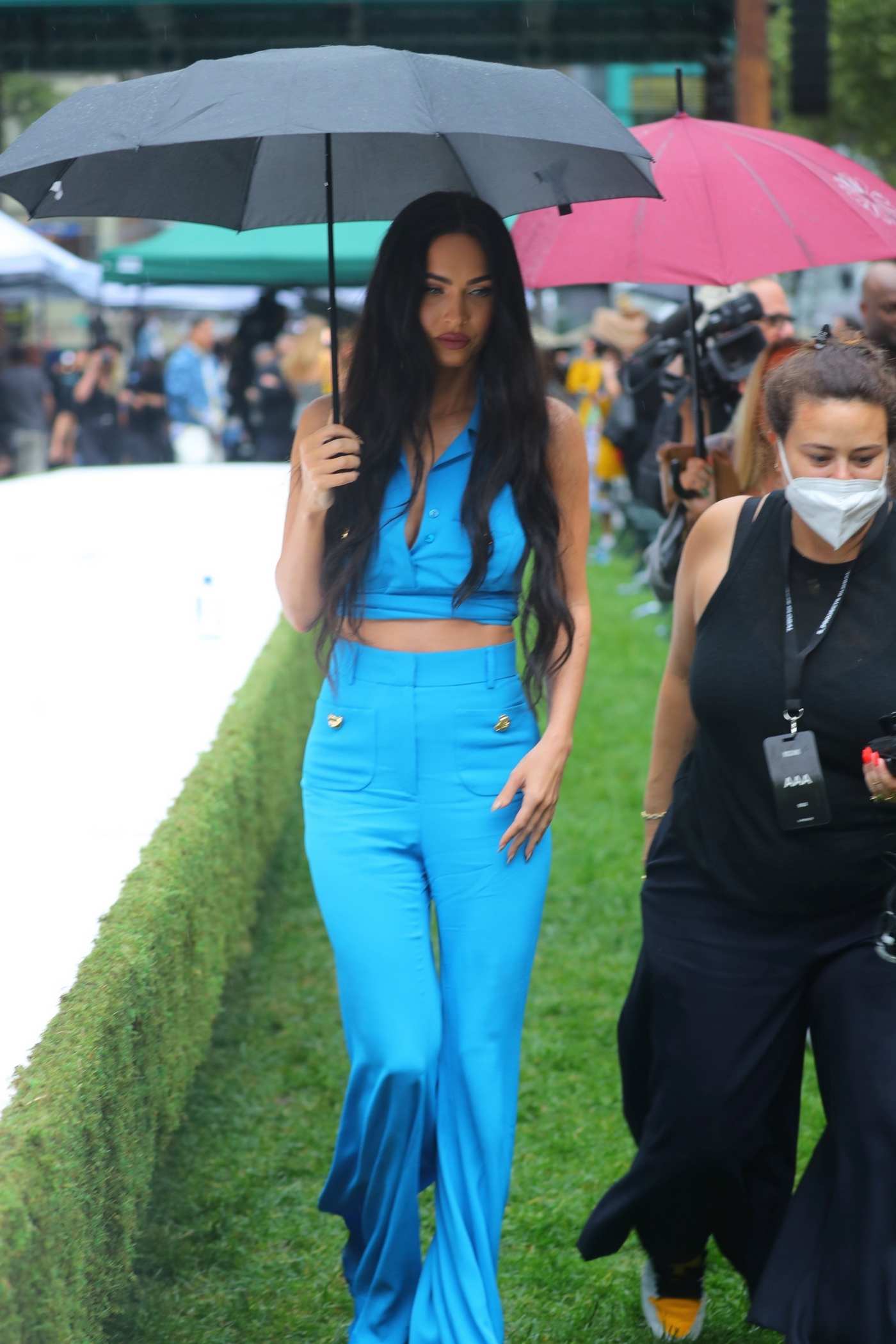 Megan_Fox-_Moschino_fashion_show_in_New_York_September_92C_2021_00019.jpg