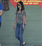 Megan_Fox_was_seen_going_for_a_stroll_and_doing_some_flower_shopping_with_a_male_friend_28429.jpg