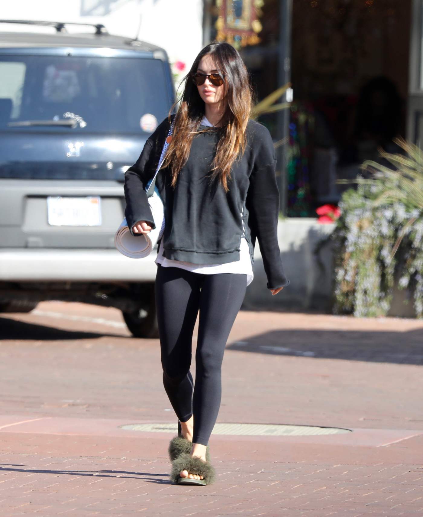 Out_in_Malibu_-_December_1-06.jpg