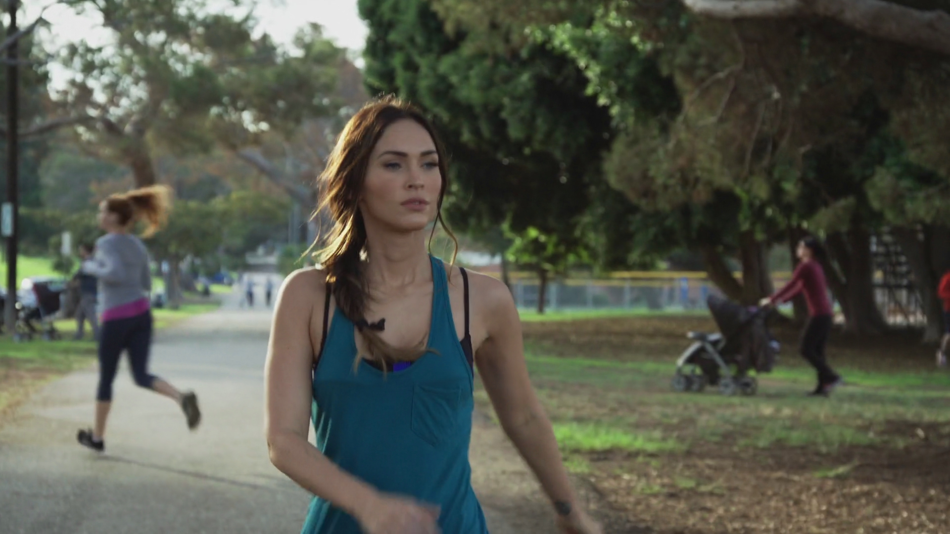 megan-fox-new-girl-s05e07-2016-hd-1080p.jpg