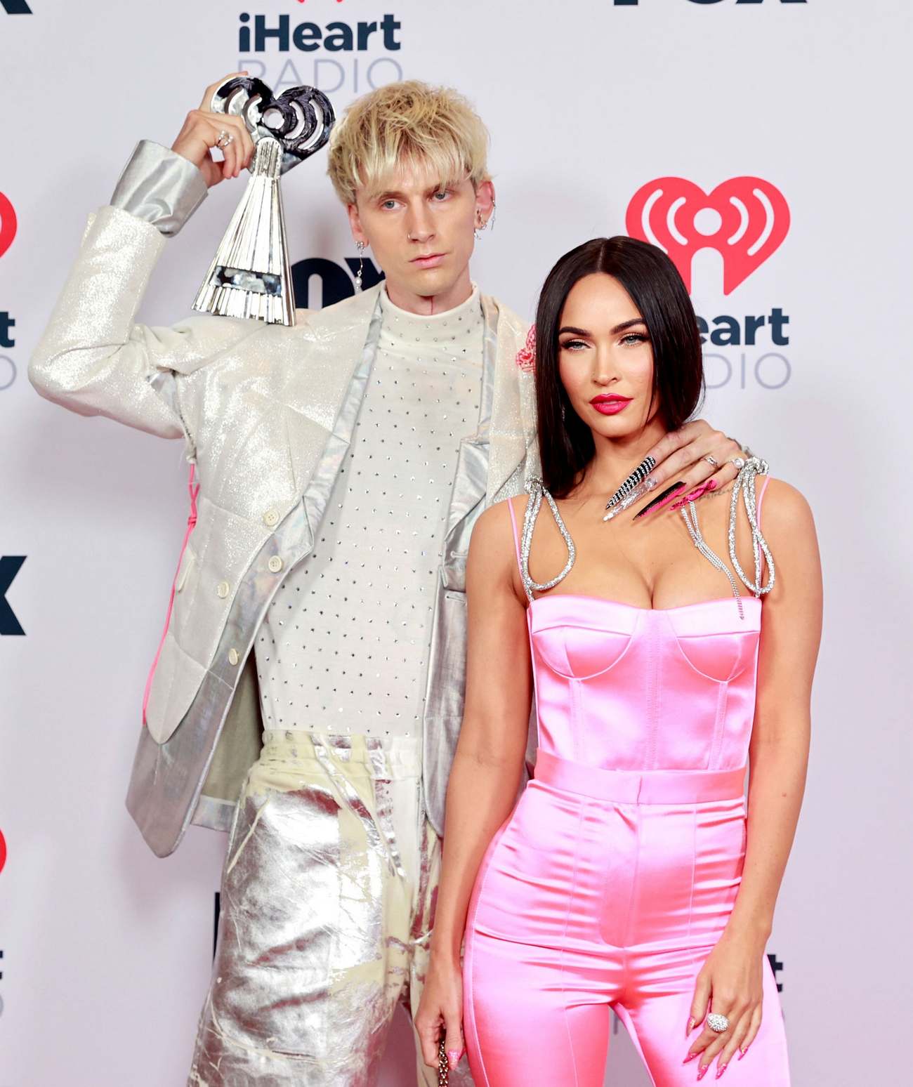 2021_iHeartRadio_Music_Awards_04.jpg