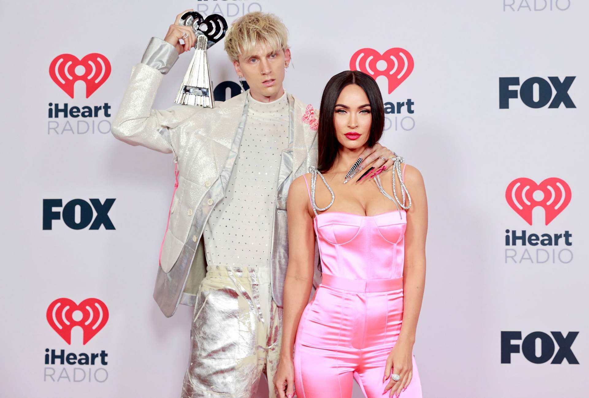 2021_iHeartRadio_Music_Awards_06.jpg