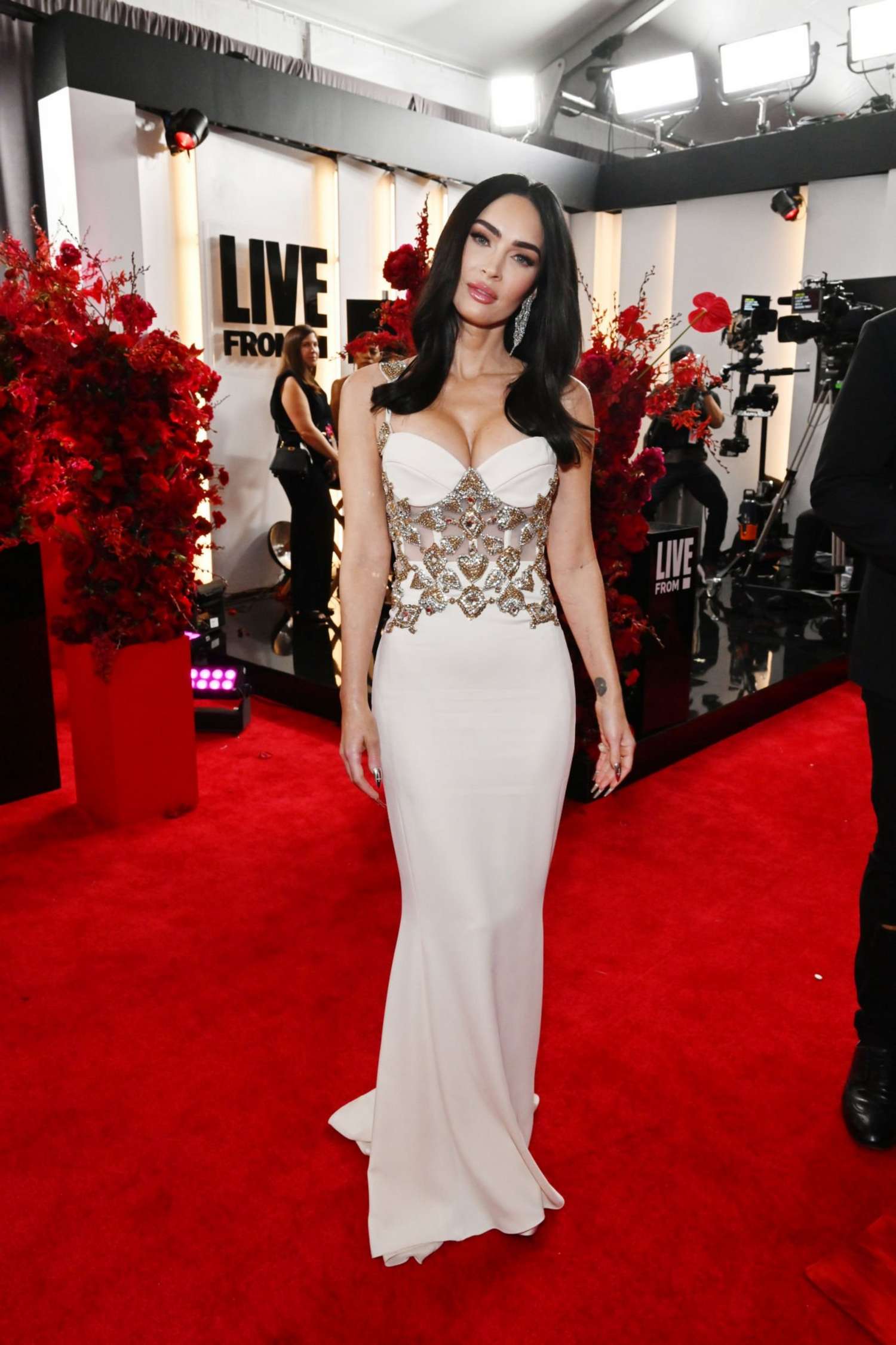 Megan_Fox_-_65th_Grammy_Awards_in_Los_Angeles_February_52C_202321.jpg