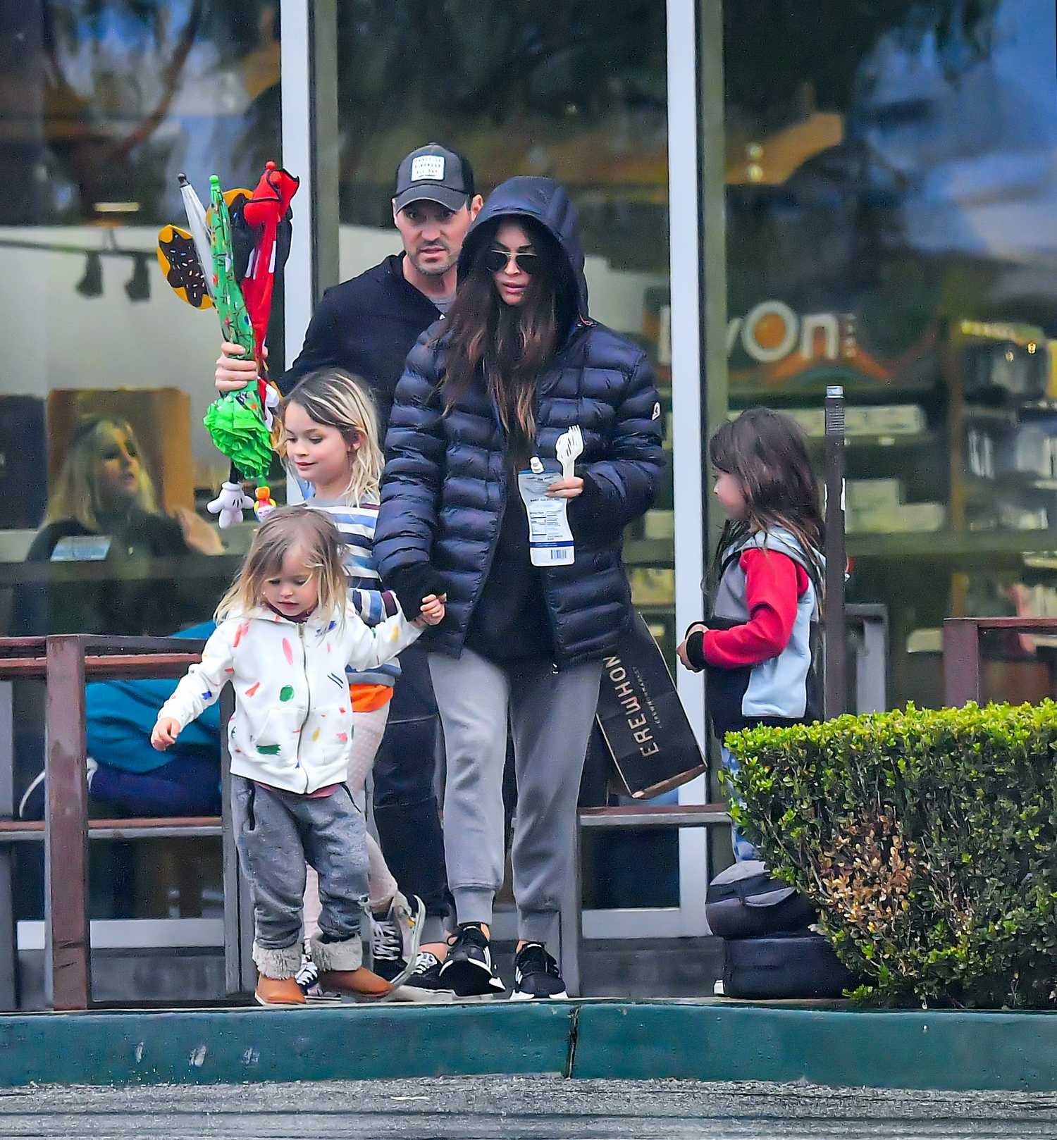 Megan_Fox_-_At_Erewhon_Organic_Market_in_Calabasas2C_California_03232020-01.jpg