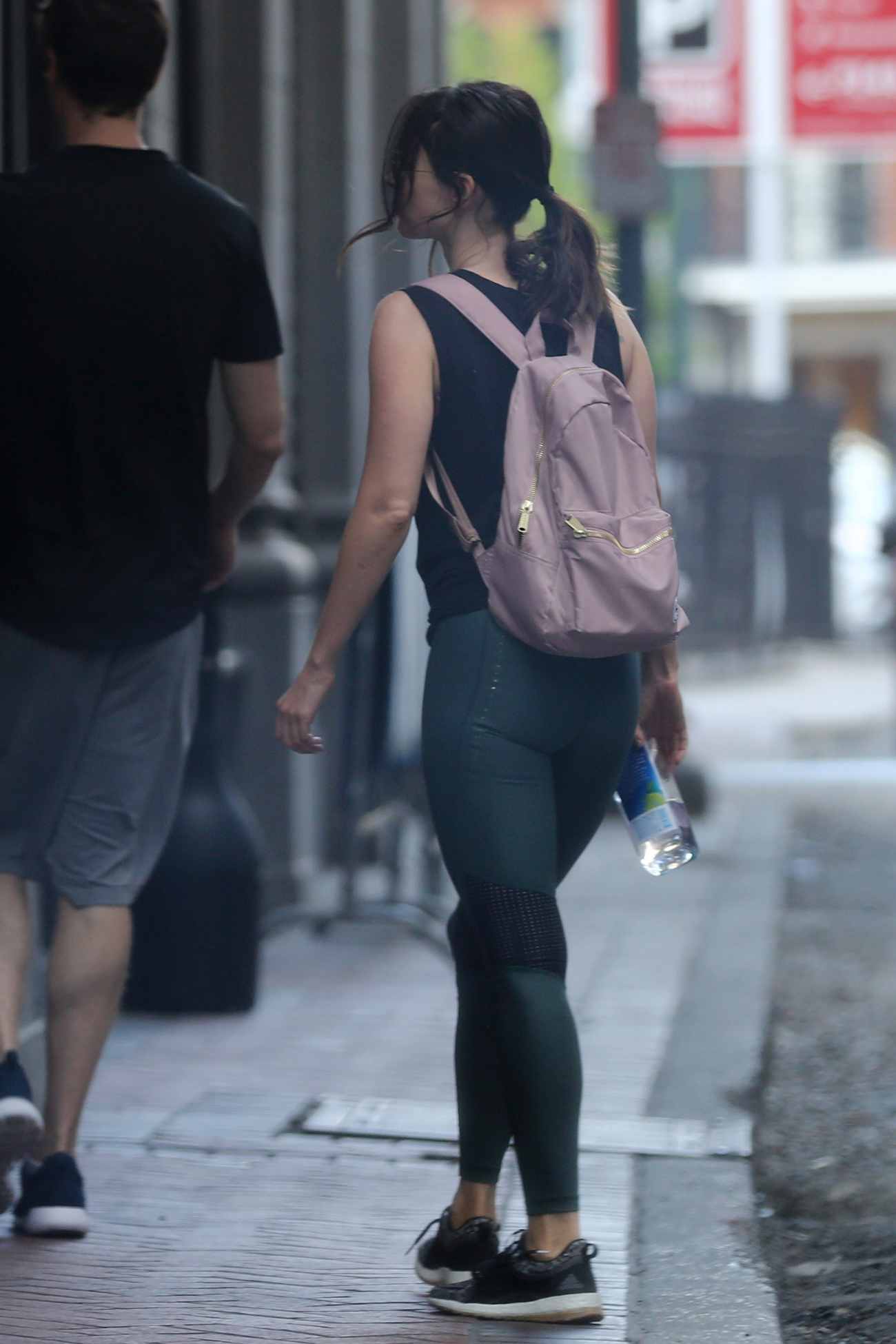 Megan_Fox_-_At_The_Streets_and_Parks_of_New_Orleans_-_May_2900006.jpg