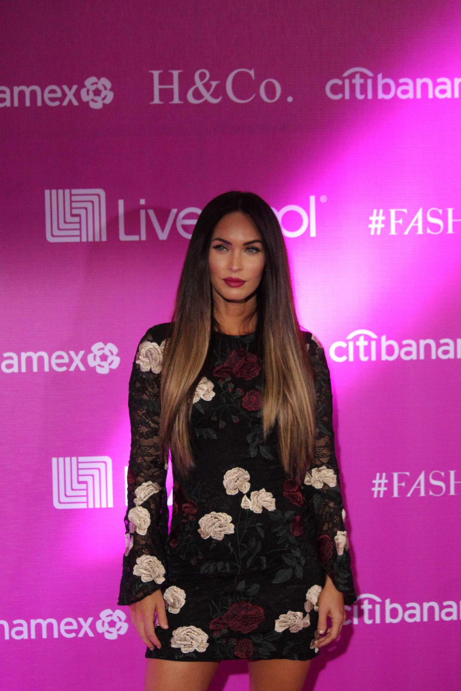 Megan_Fox_-_Fashion_Fest_Kids_AutumnWinter_2017_5BArriving5D_-_September_7-49.jpg