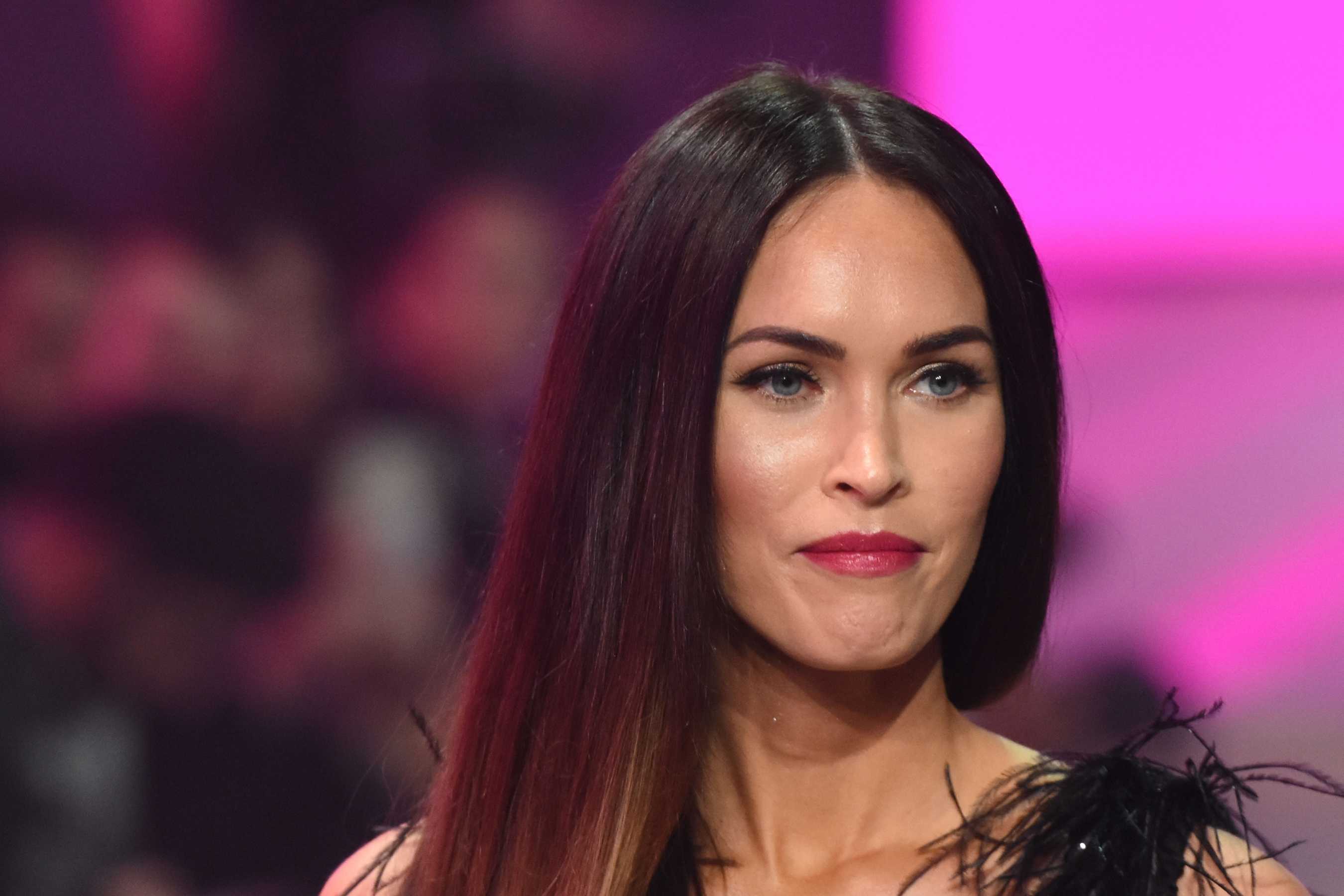 Megan_Fox_-_Fashion_Fest_Kids_AutumnWinter_2017_at_Fronton_Mexico_on_September_7-37.jpg