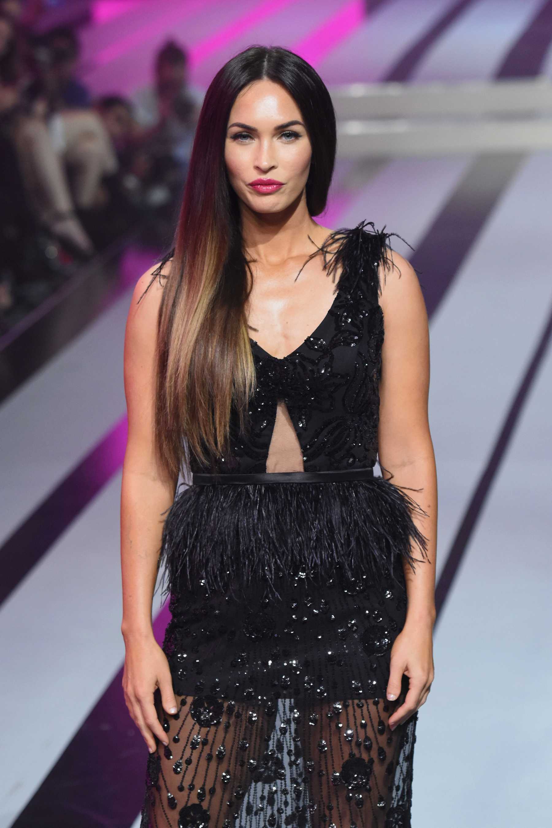 Megan_Fox_-_Fashion_Fest_Kids_AutumnWinter_2017_at_Fronton_Mexico_on_September_7-45.jpg