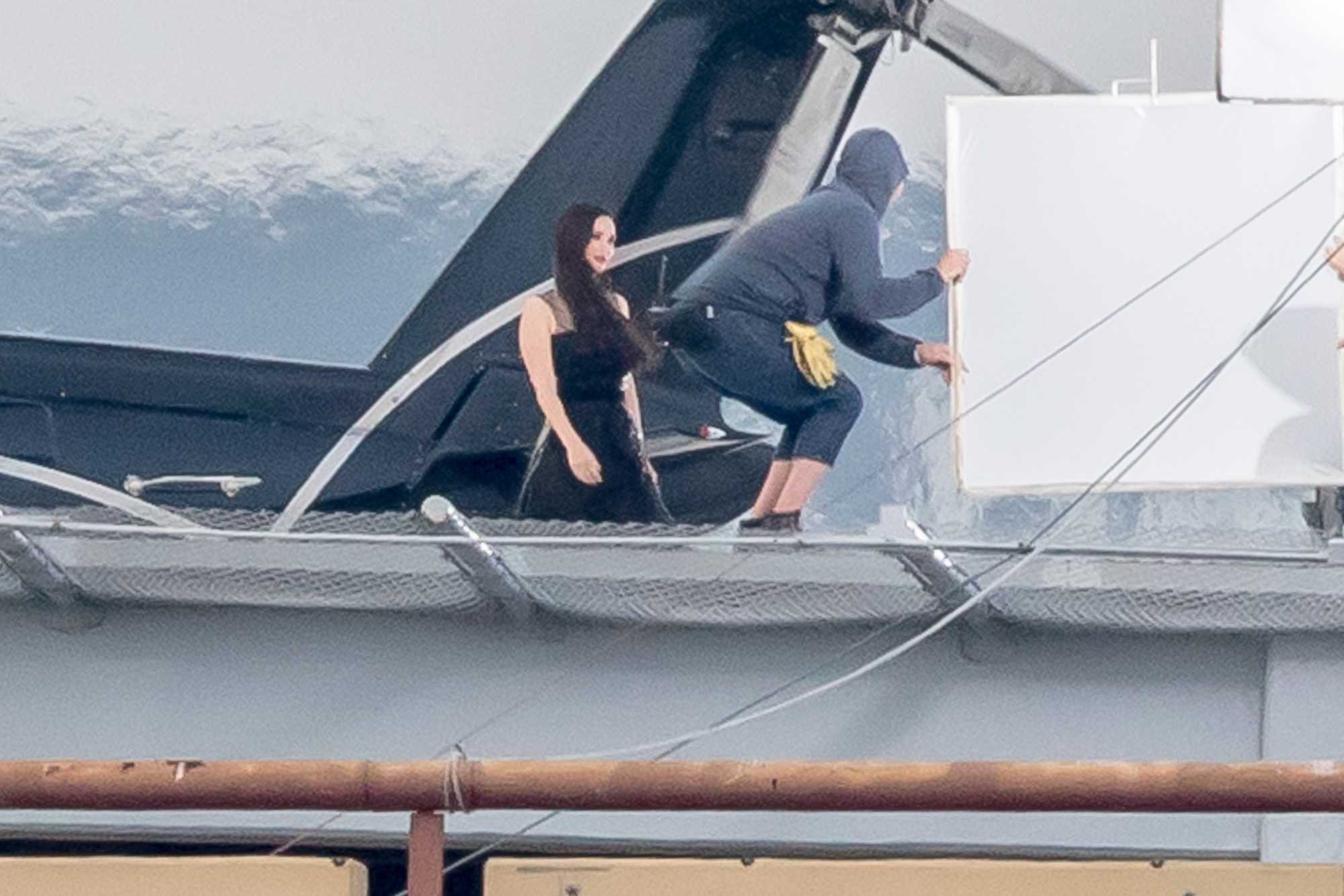 Megan_Fox_-_Filming_on_a_rooftop_in_Los_Angeles_on_May_31-14.jpg