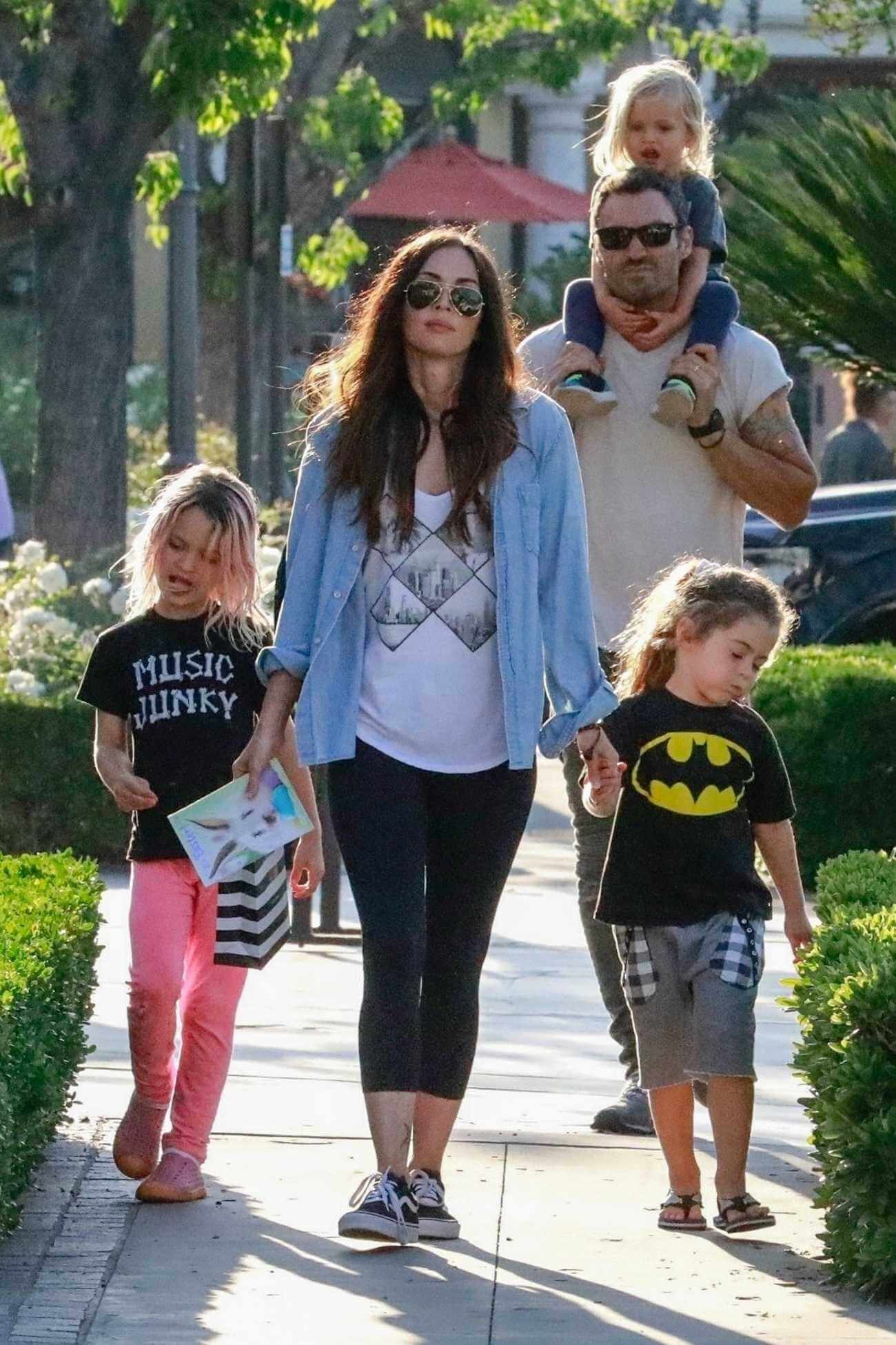 Megan_Fox_-_Out_In_Calabasas_with_her_kids2C_04262019-01.jpg