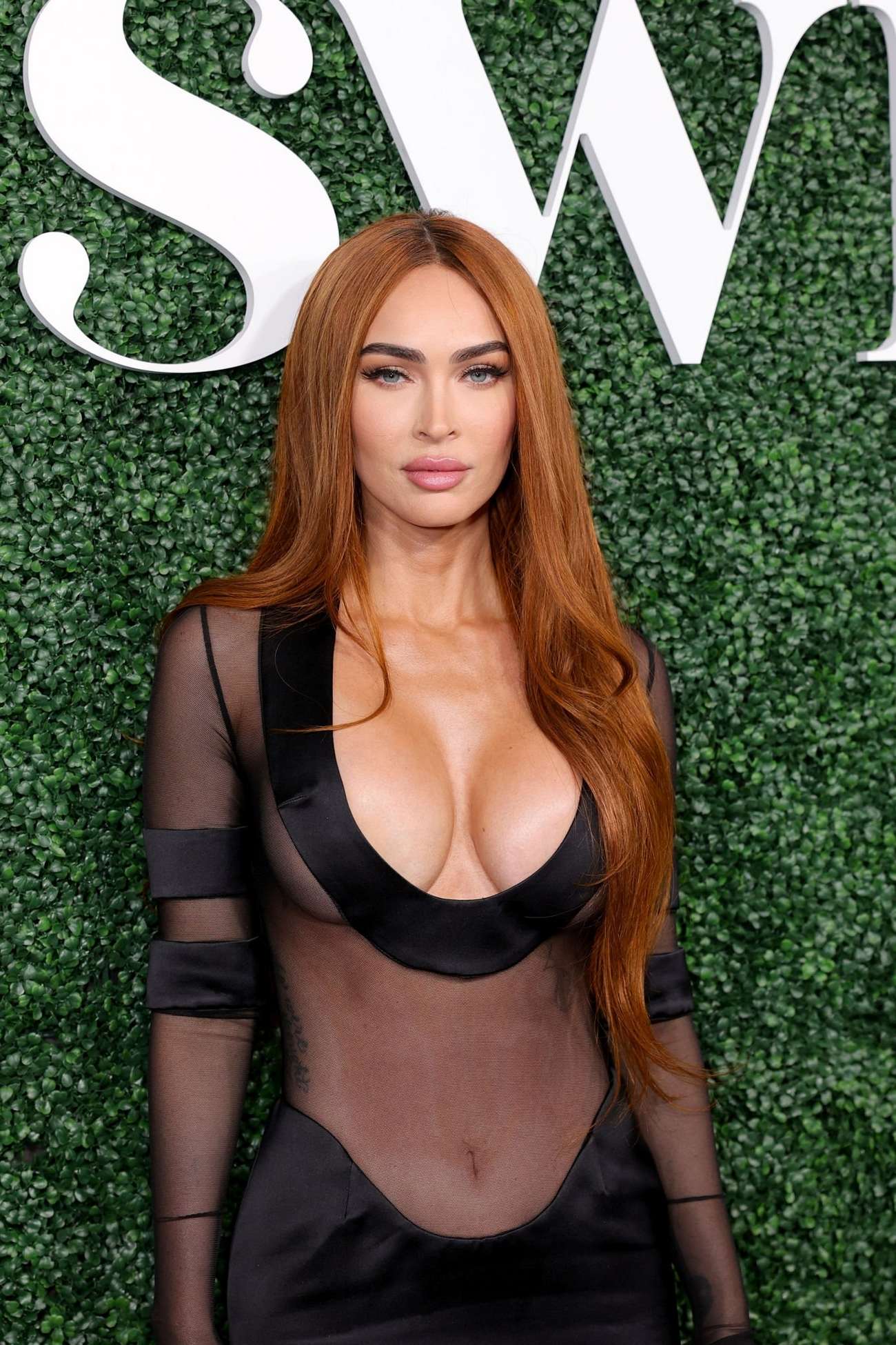 Megan_Fox_-_Sports_Illustrated_swimsuit_launch_event_in_New_York_May_182C_202312.jpg
