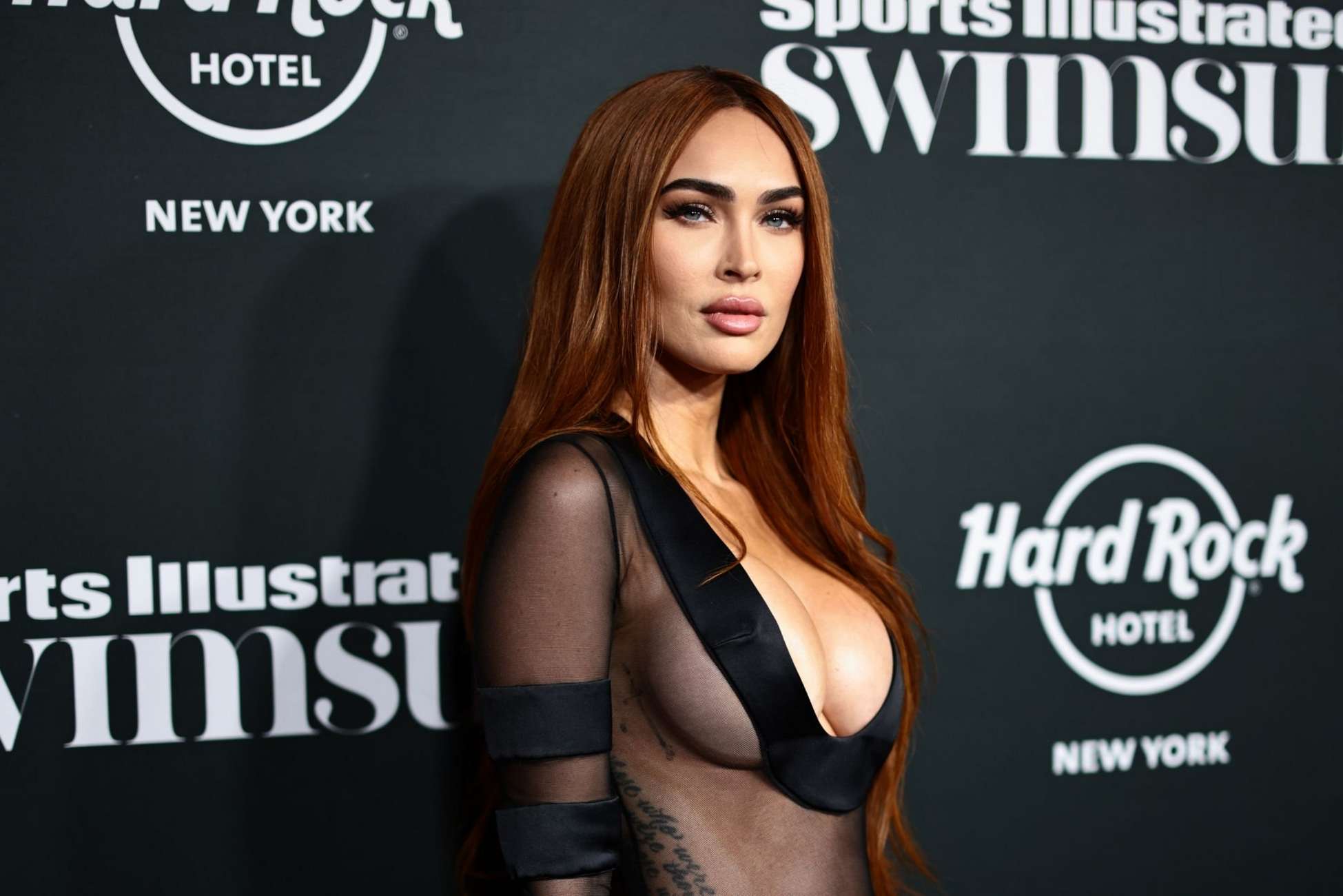Megan_Fox_-_Sports_Illustrated_swimsuit_launch_event_in_New_York_May_182C_202335.jpg