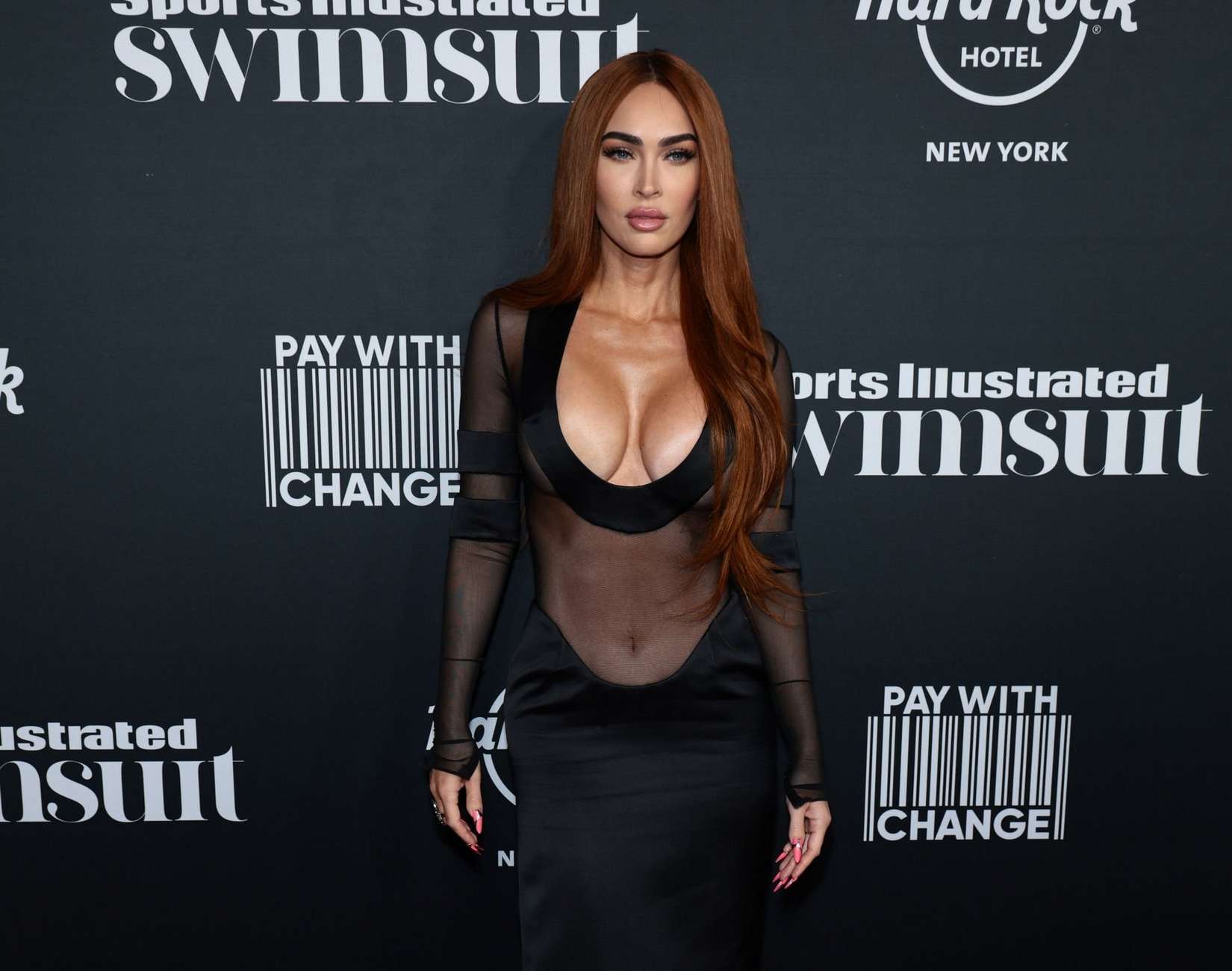 Megan_Fox_-_Sports_Illustrated_swimsuit_launch_event_in_New_York_May_182C_202368.jpg