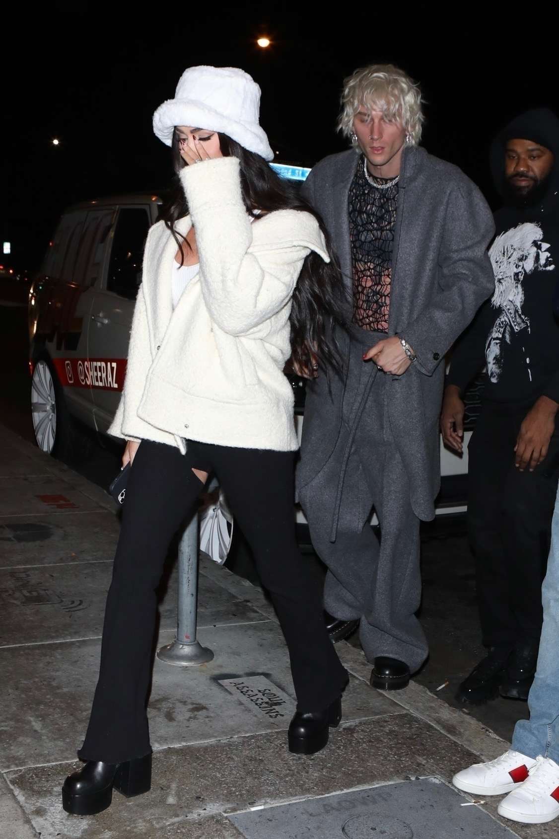 Megan_Fox_-___Machine_Gun_Kelly_arrive_for_Landon_Barker27s_performance_at_The_Roxy_Theatre_in_West_Hollywood2C_California__10162022_28129.jpg