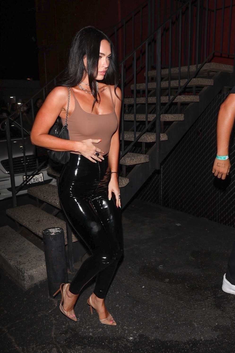 Megan_Fox_-_seen_leaving_Yung_Blud_concert_with_MGK_in_Los_Angeles2C_California__06252021_03.jpg