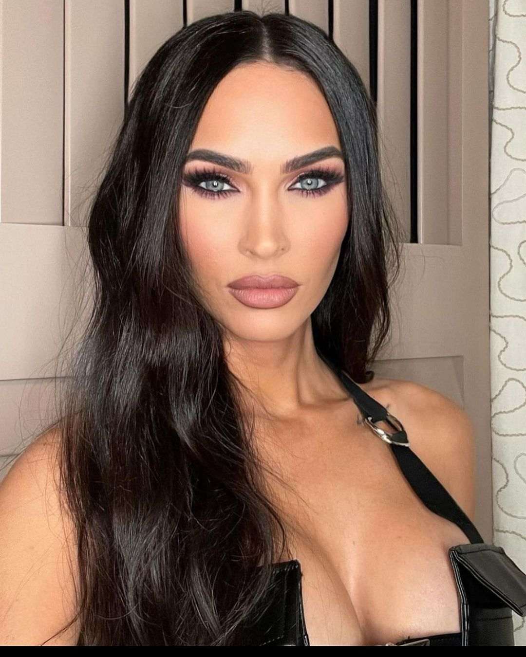 Megan_Fox_Instagram_281929.jpg