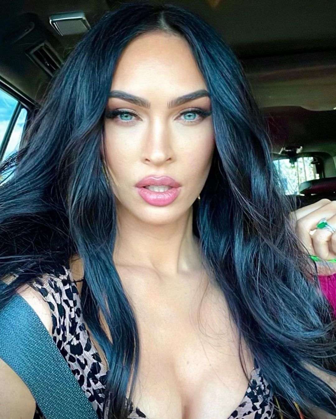 Megan_Fox_Instagram_282529.jpg