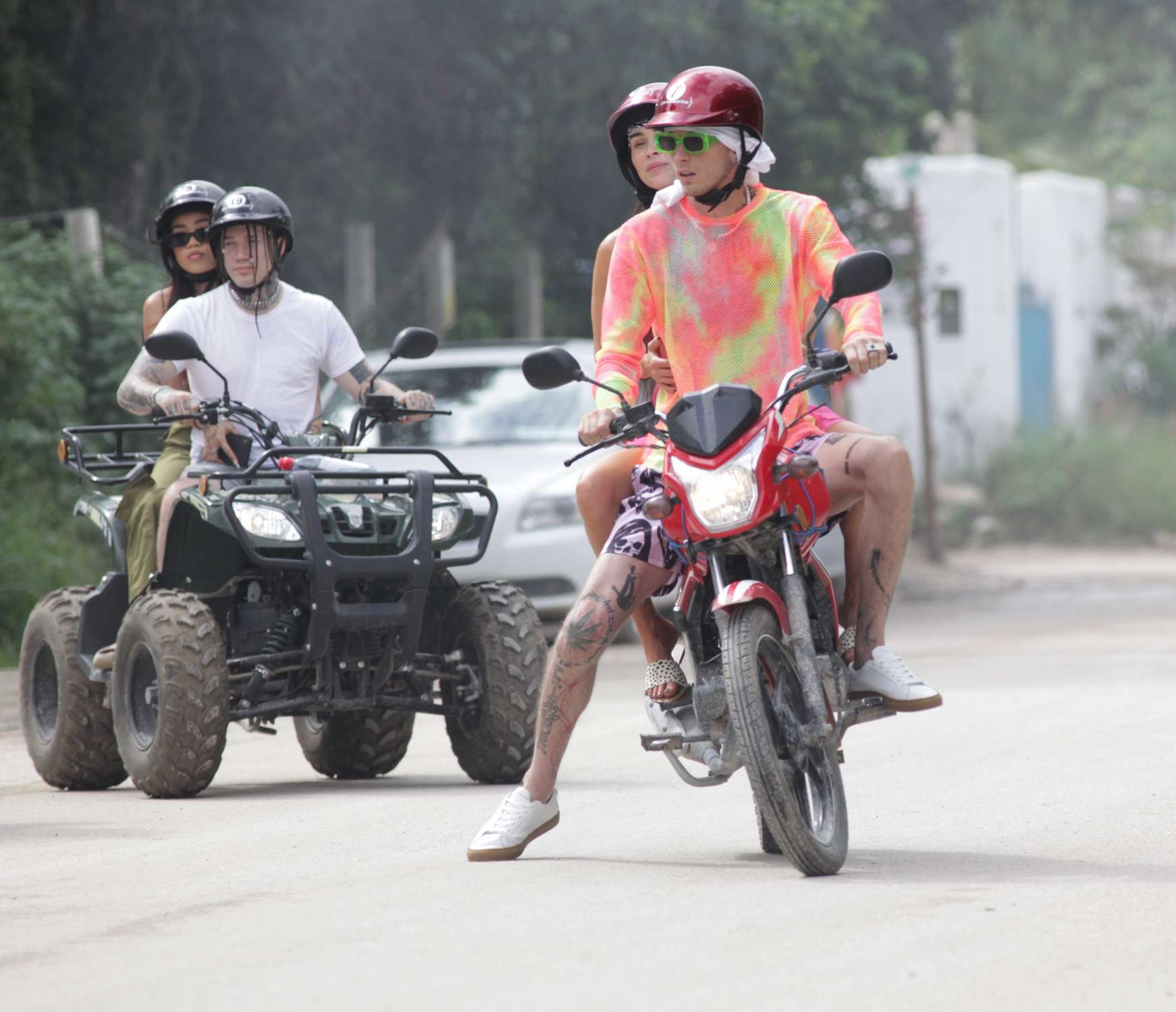 Megan_Fox___Out_and_about_in_Mexico_16th_November_202120.jpg