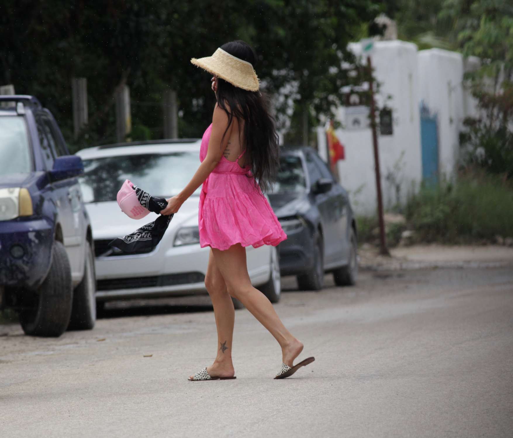 Megan_Fox___Out_and_about_in_Mexico_16th_November_202123.jpg