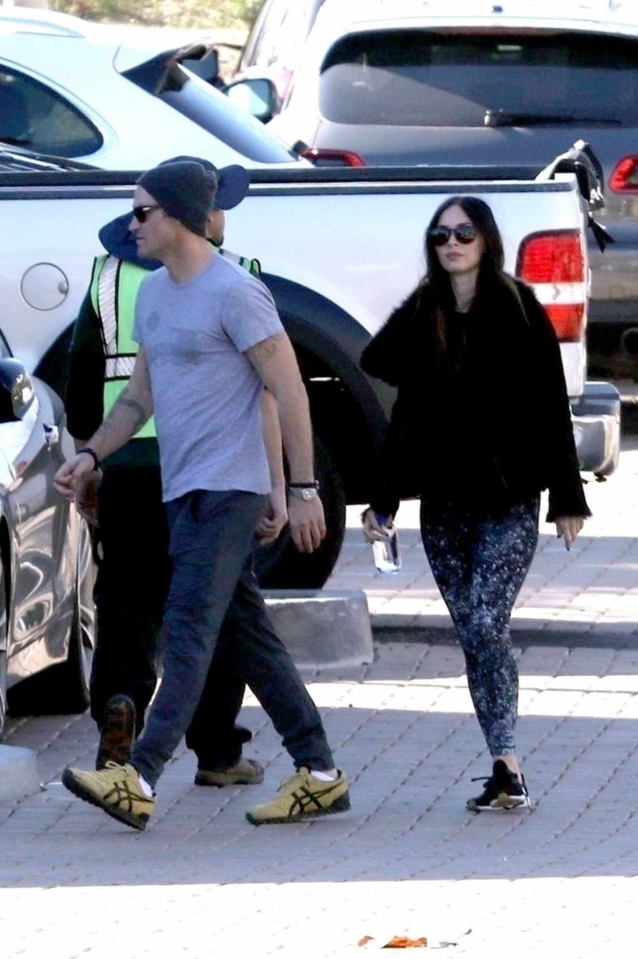 Shopping_in_Malibu_Country_Mart_with_Brian_-_January_2500002.jpg