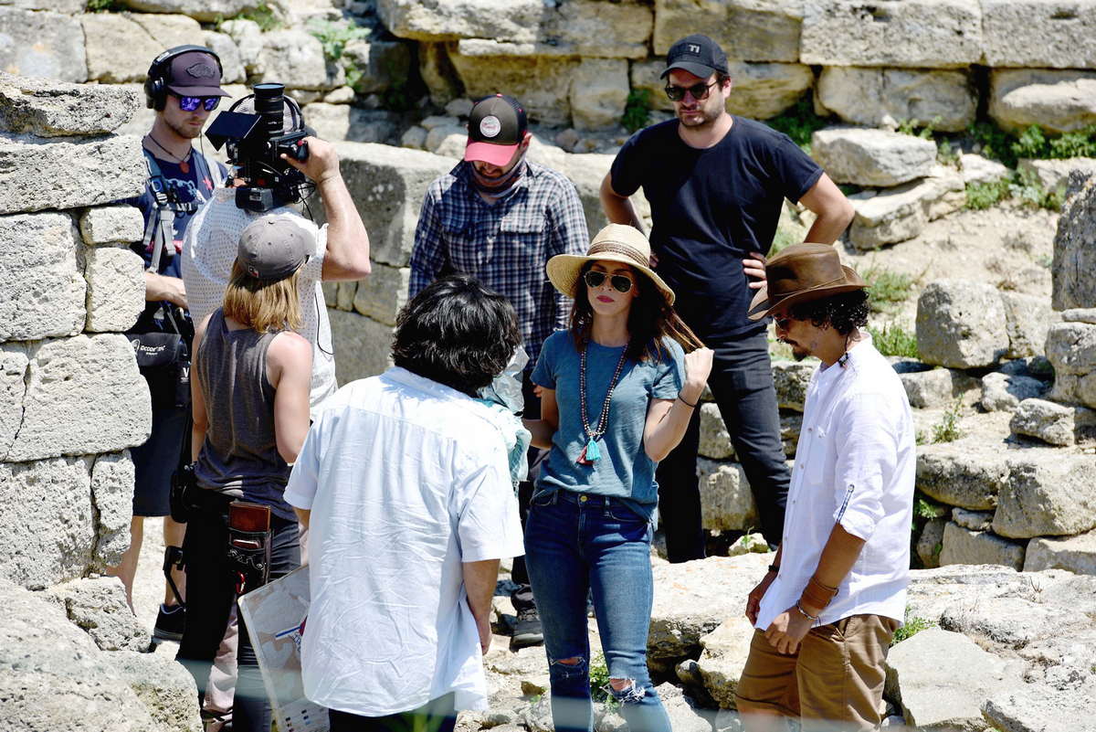 Visits_Troy_Ancient_City_for_her_new_Mysteries_and_Myths_with_Megan_Fox_documentary__28229.jpg