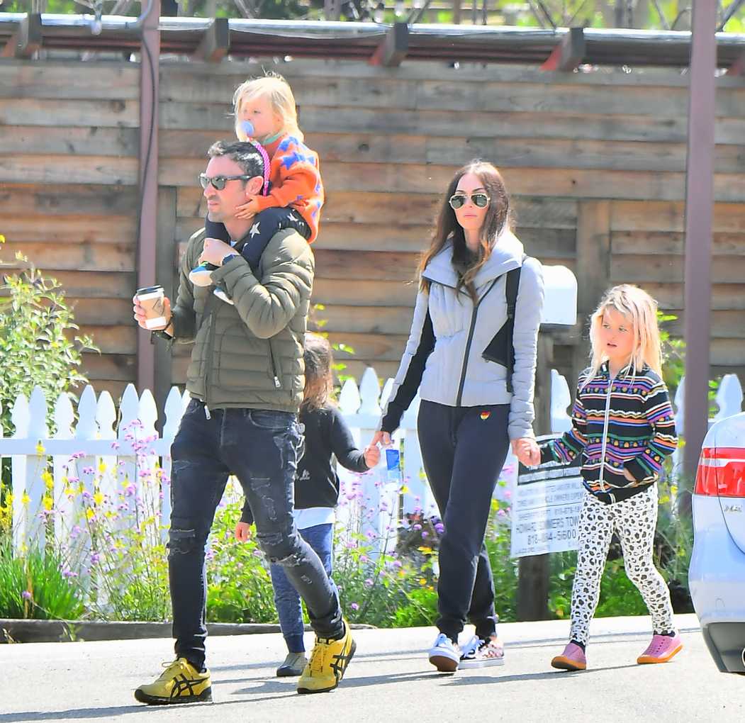 at_the_farmer_s_market_and_Target_in_LA_May_4-02.jpg
