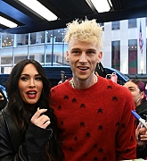 At_the_Rockefeller_Center_with_Machine_Gun_Kelly__in_New_York_City_January_302C_2021_18.jpg