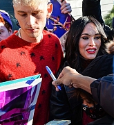 Leaving_their_hotel_with_Machine_Gun_Kelly_in_New_Year_January_302C_2021_06.jpg