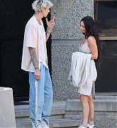 Machine_Gun_Kelly___Megan_Fox_-_spotted_out___about_together_in_Los_Angeles2C_California__06012021_10.jpg