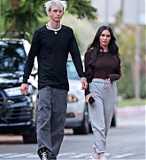 Megan_Fox_-_At_Notre_Dame_High_school_in_Sherman_Oaks2C_California__06052021_02.jpg