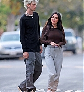 Megan_Fox_-_At_Notre_Dame_High_school_in_Sherman_Oaks2C_California__06052021_04.jpg