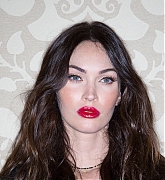 Megan_Fox_-_NY_Times_Photoshoot_2016-01.jpg