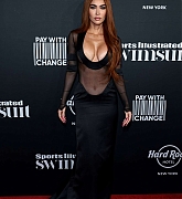 Megan_Fox_-_Sports_Illustrated_swimsuit_launch_event_in_New_York_May_182C_202377.jpg