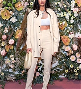 Megan_Fox_-_attends_the_inaugural_REVOLVE_GALLERY_at_Hudson_Yards_in_New_York_City2C_09092021_00005.jpg