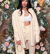 Megan_Fox_-_attends_the_inaugural_REVOLVE_GALLERY_at_Hudson_Yards_in_New_York_City2C_09092021_00006.jpg